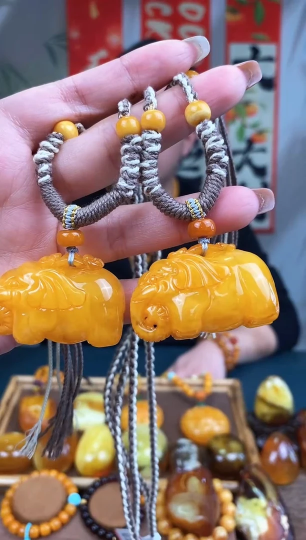 【闪购商品】琥珀裸石未镶嵌多样性发货 只发其中一件