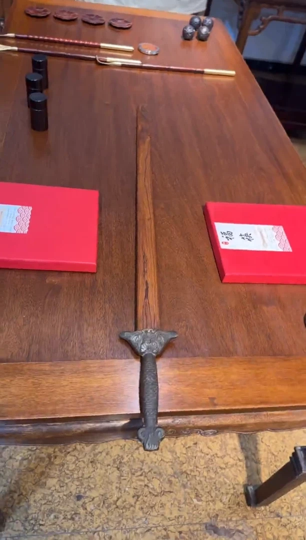 木用****6黄花梨  宝剑  摆件