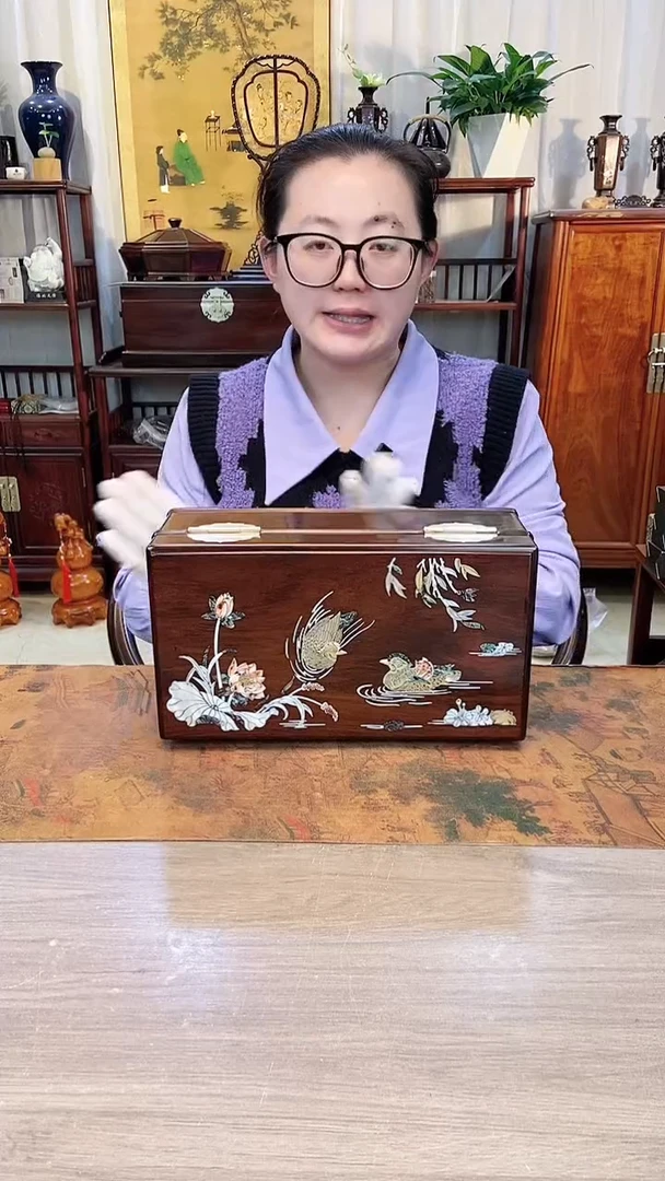 【闪购商品】红酸枝木类成套家具大红酸枝 嵌螺钿百年好合31*18*11