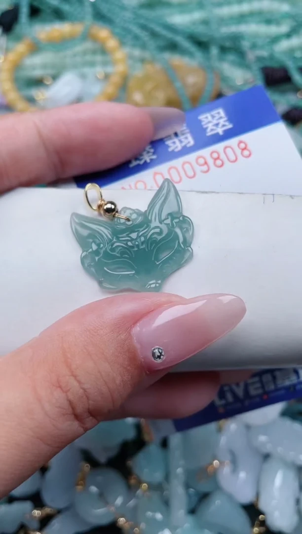 翡翠未镶嵌颈饰.0009808