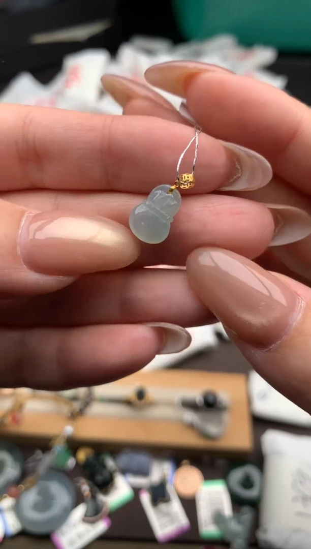 【闪购商品】翡翠挂件18K金镶嵌一