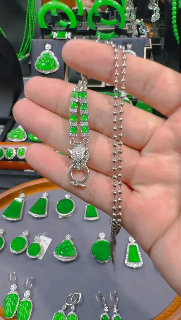 翡翠未镶嵌颈饰天然a货翡翠