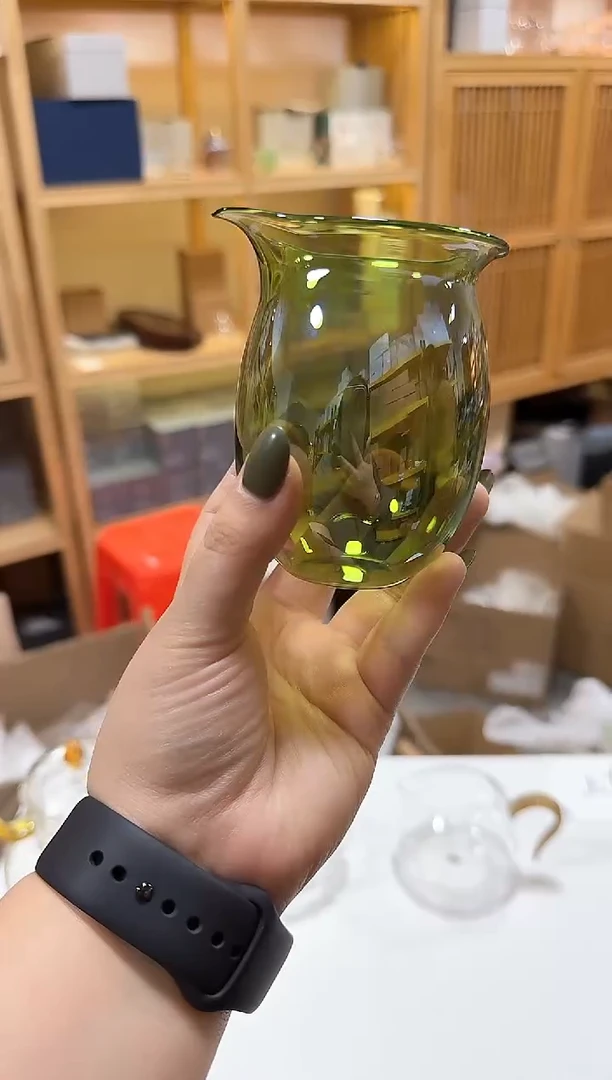 绿色无耳公道杯