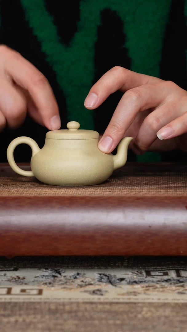 【闪购商品】紫砂茶壶君德本绿半手工