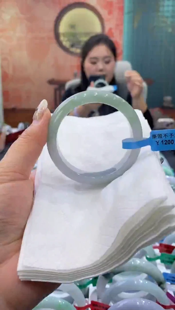 未镶嵌手镯翡翠多人00011502