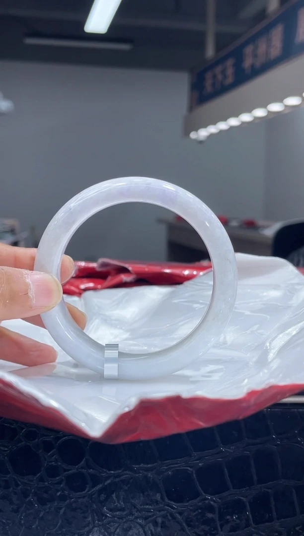 未镶嵌手镯翡翠找**?2