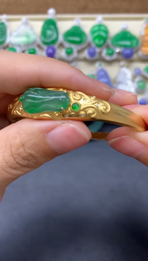 【闪购商品】翡翠手镯18K金镶嵌596-中国好珍宝