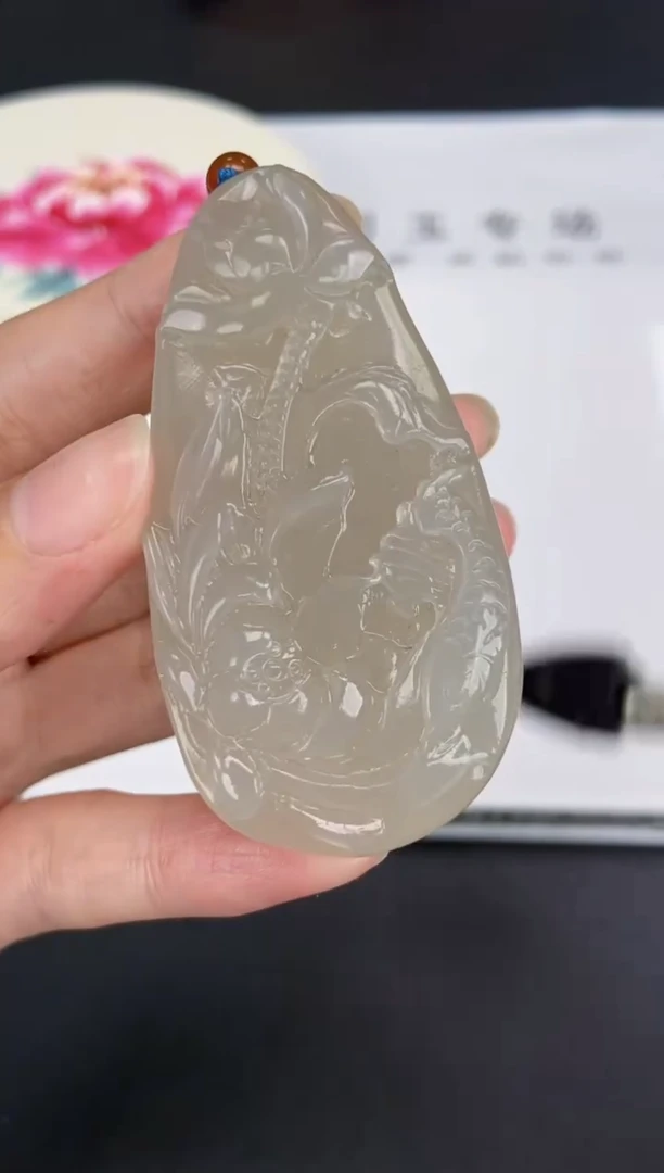 未镶嵌和田玉挂件376457    多人