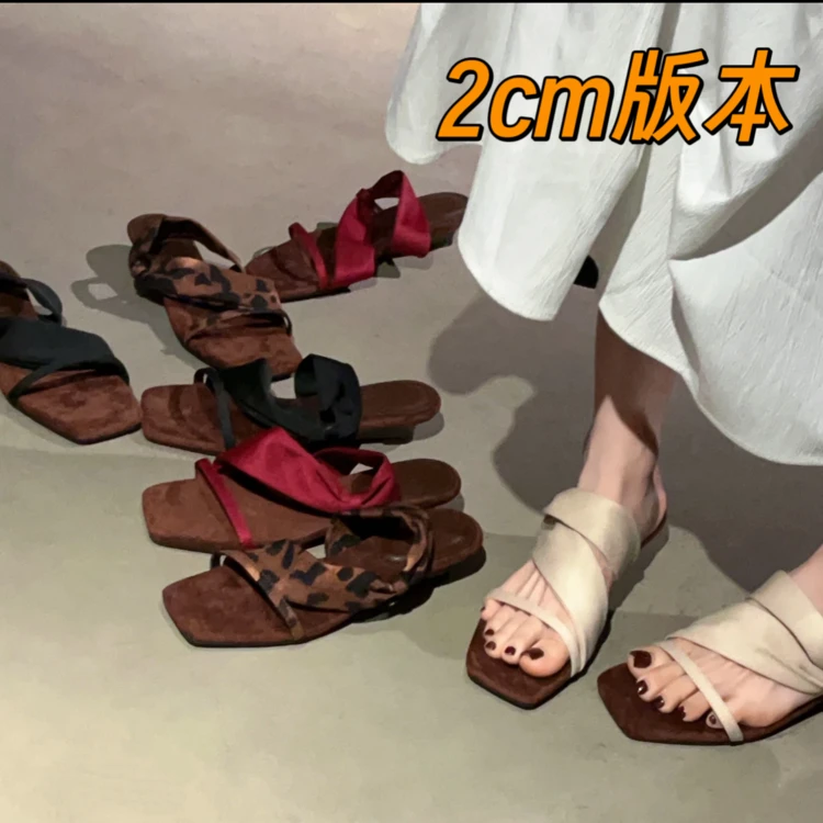 小众设计坡跟凉鞋法式小凉拖春夏时尚百搭女鞋露趾方头高跟凉拖鞋