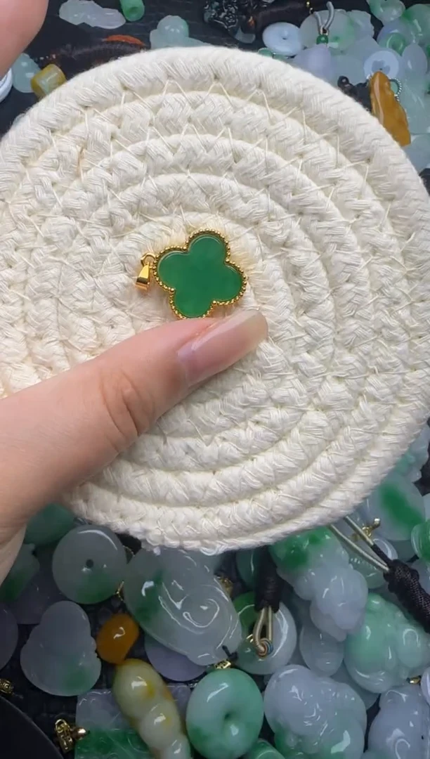 翡翠未镶嵌颈饰天然缅甸翡翠吊坠