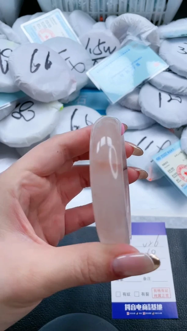 【闪购商品】石英质玉手镯未镶嵌19V23-58