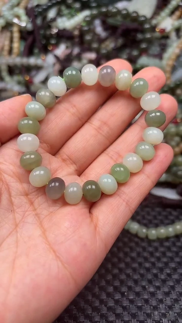 和田玉未镶嵌颈饰1