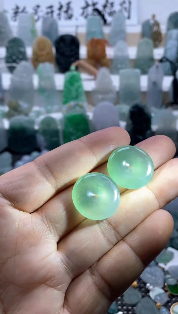 翡翠未镶嵌吊坠(不含链)1