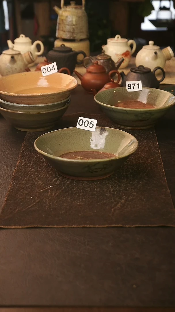 【闪购商品】壶古拙壶承开片 锔钉