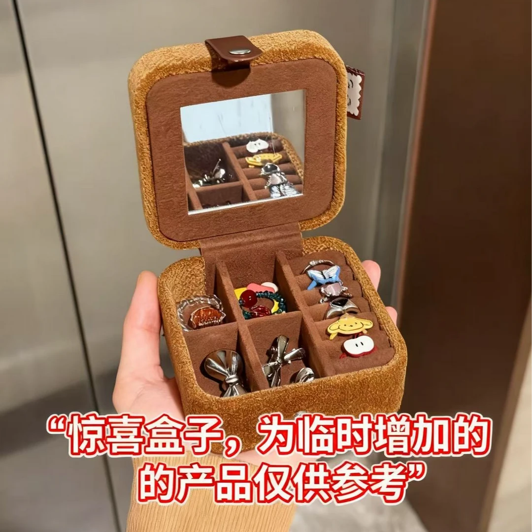 惊喜盒子8 直播展示产品为准 网红级复古发圈发卡 11月28日晚上