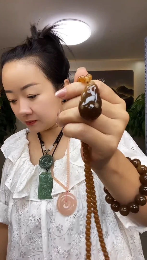 老蜜糖貔貅吊坠多样性随机发一（小）