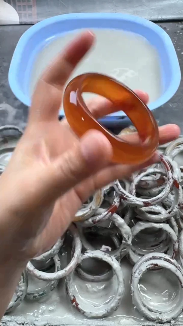 石英质玉手镯未镶嵌16