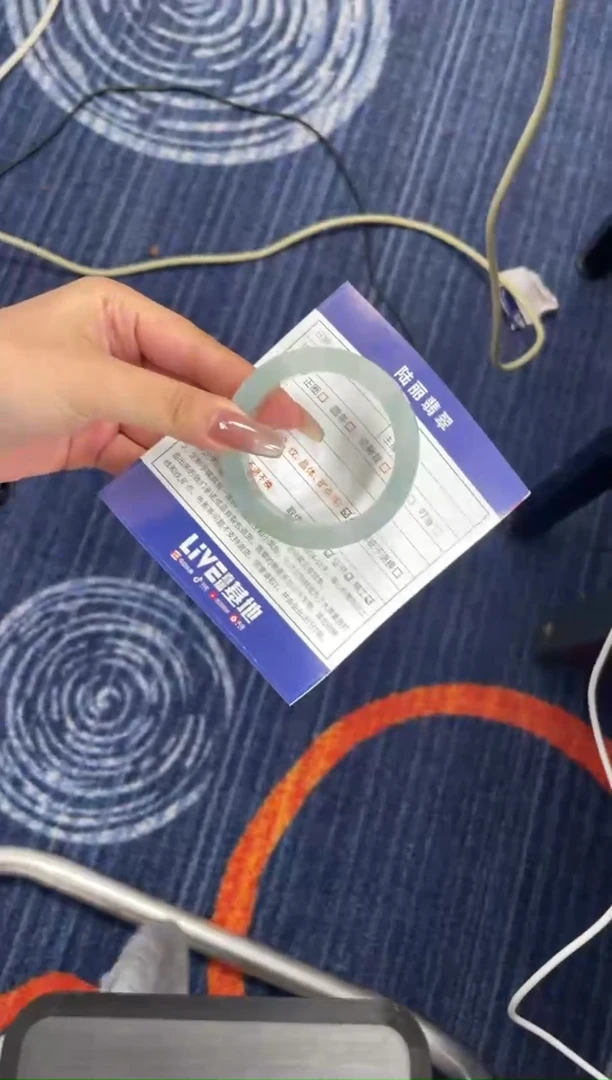 未镶嵌手镯定制翡翠娇*?定制手镯DZS/XCZB3