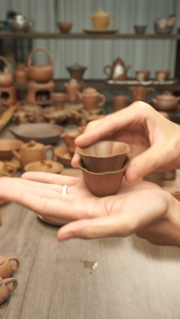 老岩泥粗陶花口客杯两个