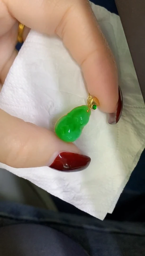 颈饰18K金镶嵌翡翠缅甸天然翡翠a货