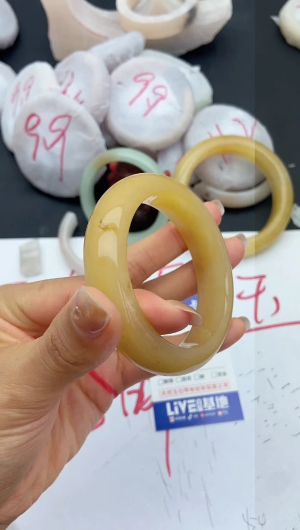 未镶嵌手镯石英质玉A38+55.4