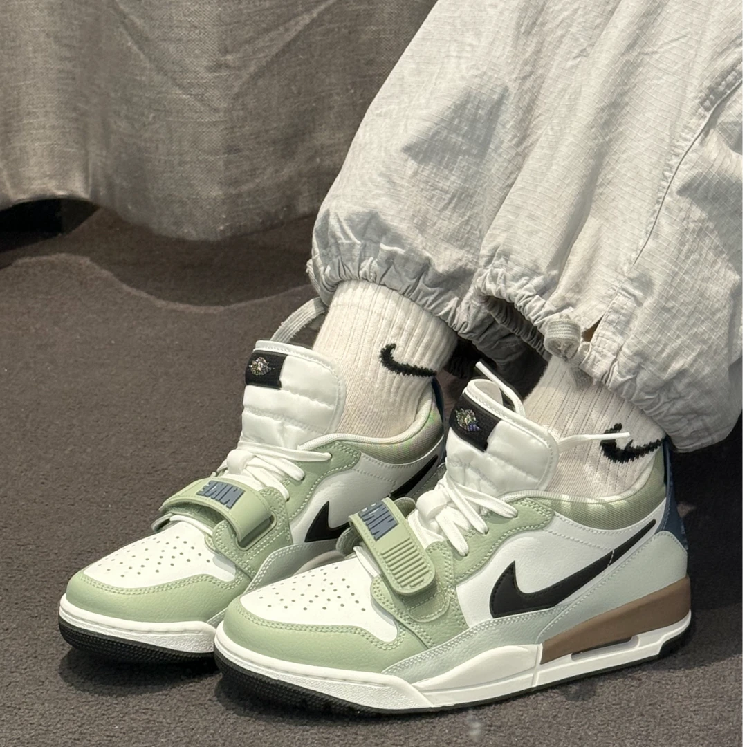 耐克新款男子aj1AIR JORDAN LEGACY312LOW欧若风篮球鞋HV5970-101