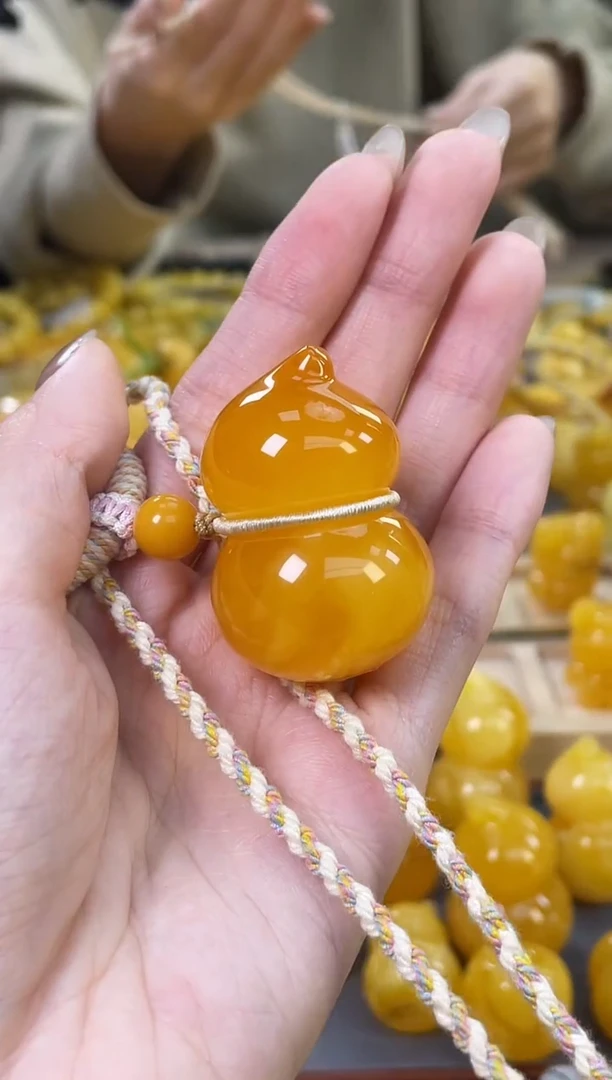 裸石琥珀未镶嵌J56