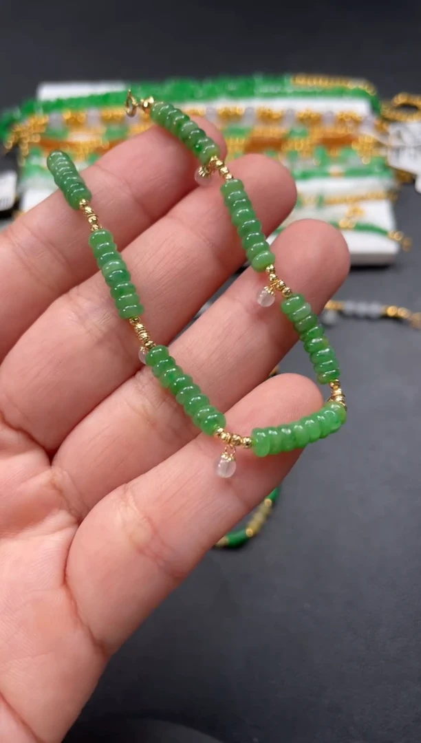 套链18K金镶嵌翡翠一条   P315