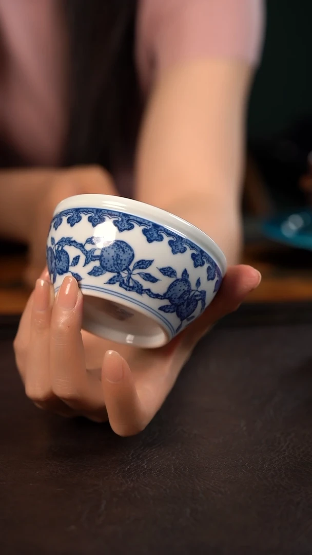 贵红窑青花仙鹤祝寿缸杯