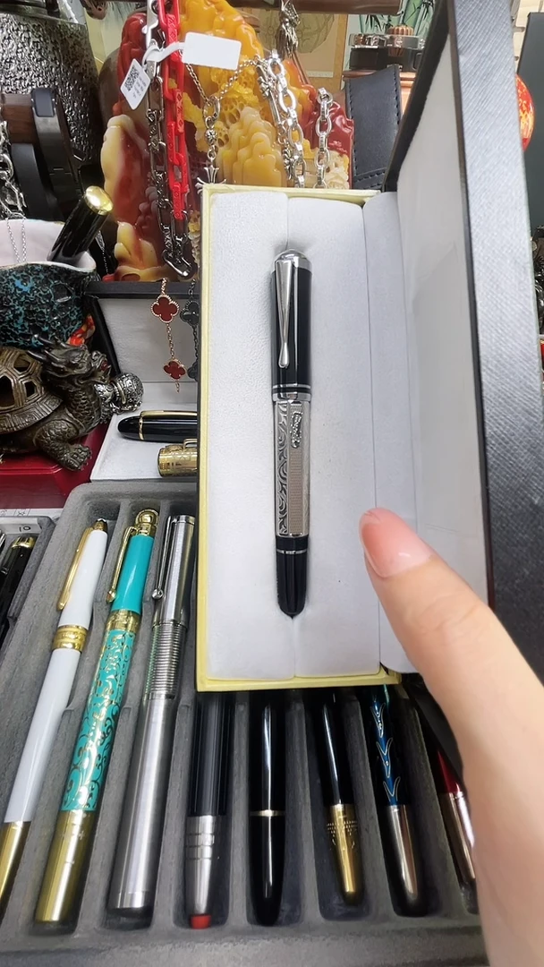 瓷片fdlkjgsldjgtelwregf