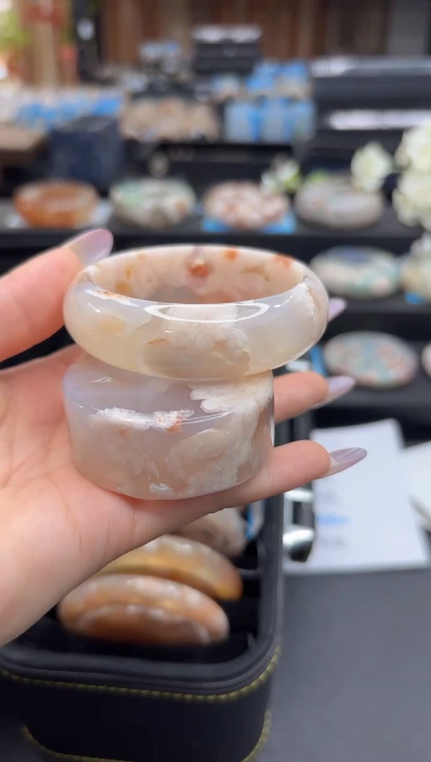 未镶嵌手镯石英质玉A138(52圈赠送镯心)