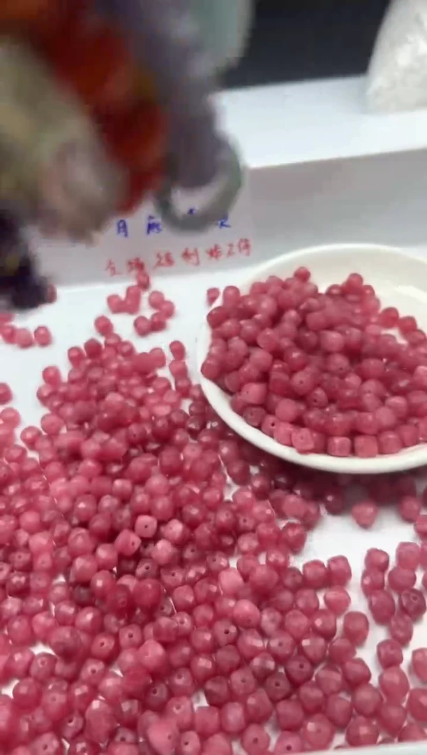 玛瑙/玉髓颈饰未镶嵌w2739红纹石方糖7*7mm*10颗