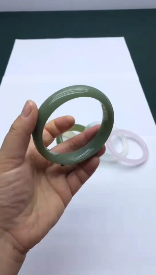 未镶嵌手镯石英质玉A7/63-64