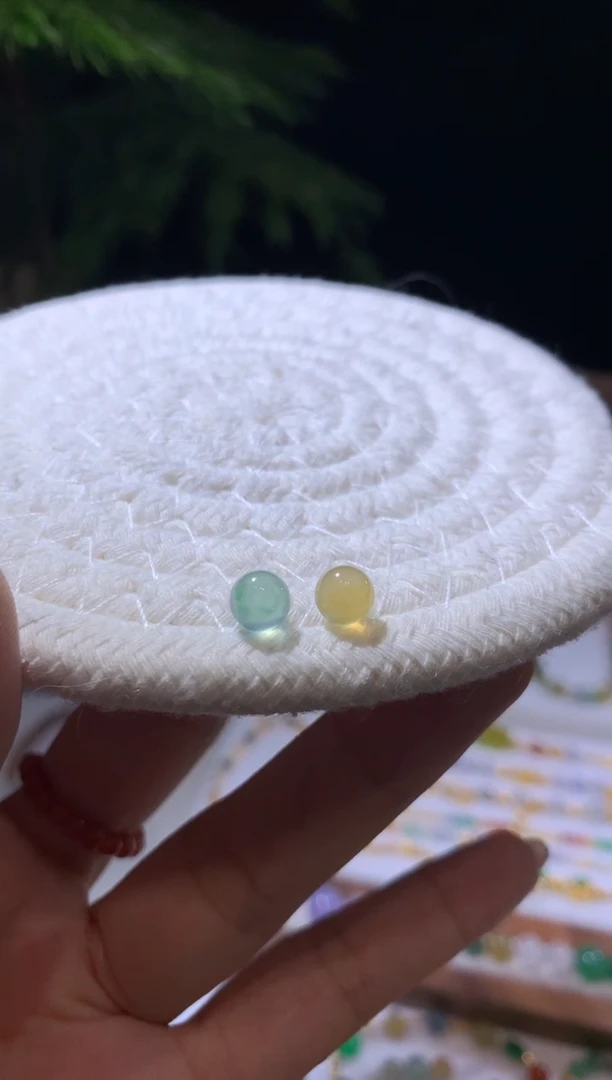 未镶嵌定制翡翠6.1卡高冰珠子一对