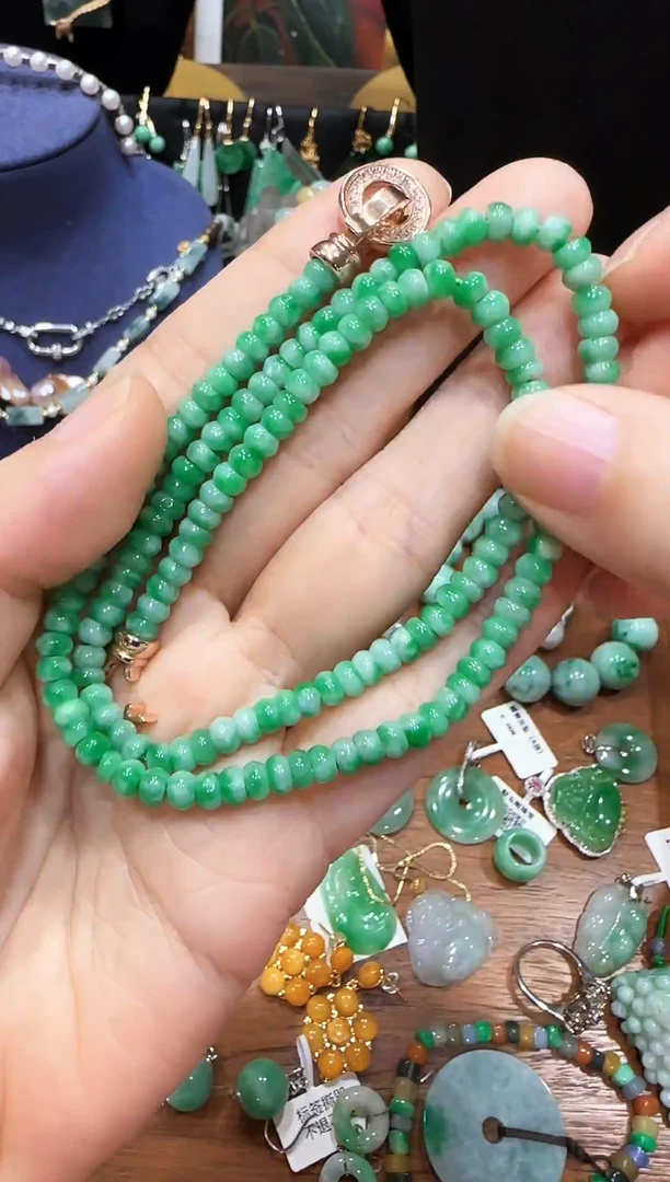 颈饰未镶嵌翡翠翡翠