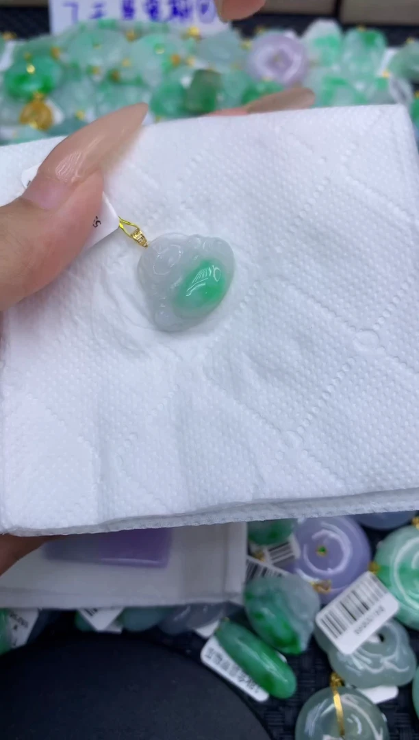 颈饰18K金镶嵌翡翠天然缅甸A货翡翠