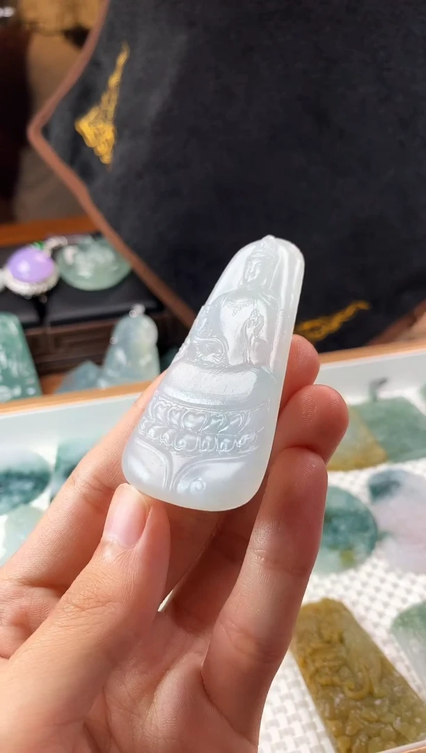 未镶嵌定制翡翠俏***～4073毛货不退不换