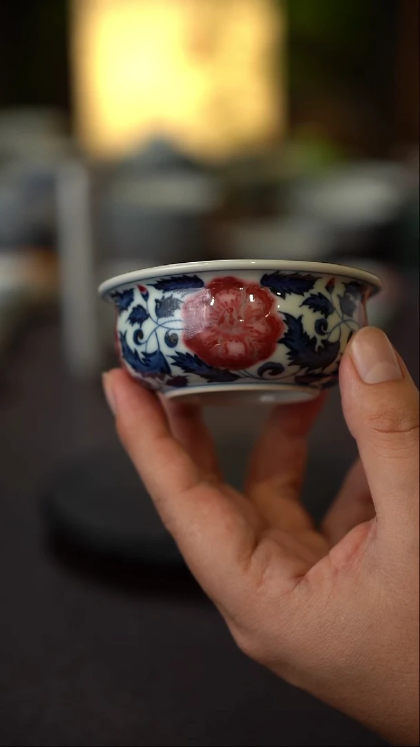 景德镇全手工手绘青花釉里红千叶主人杯