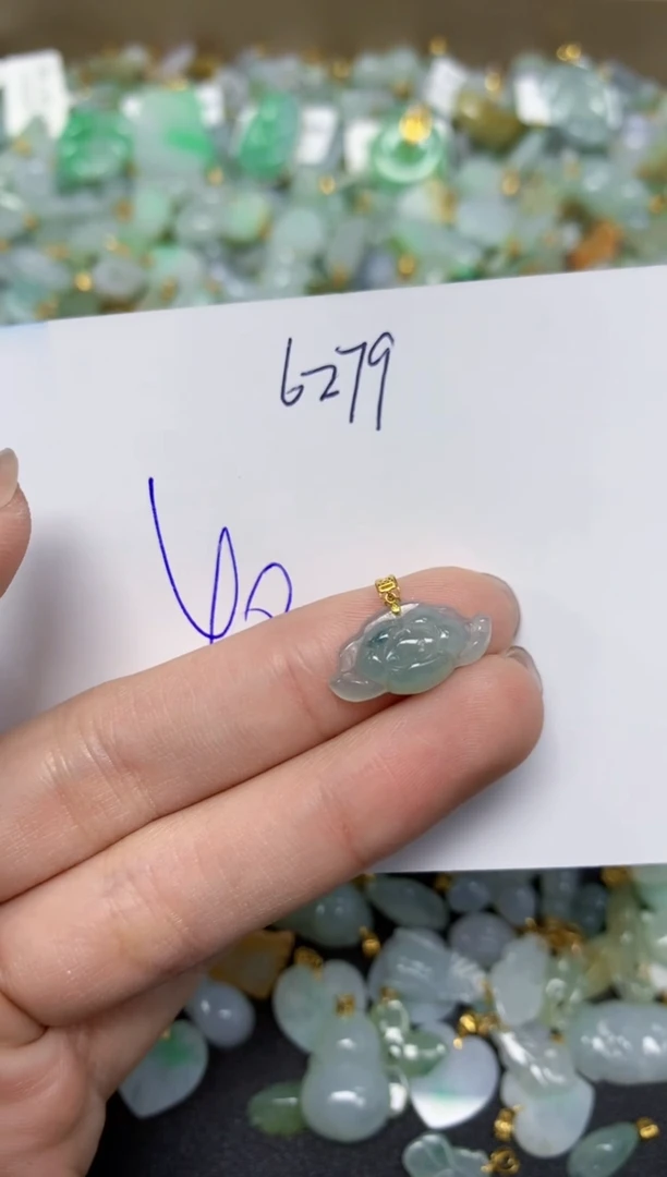 【闪购商品】翡翠颈饰18K金镶嵌天然翡翠A货