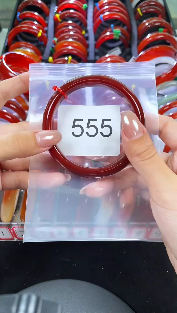 手镯玛瑙/玉髓未镶嵌62+圈口*A555