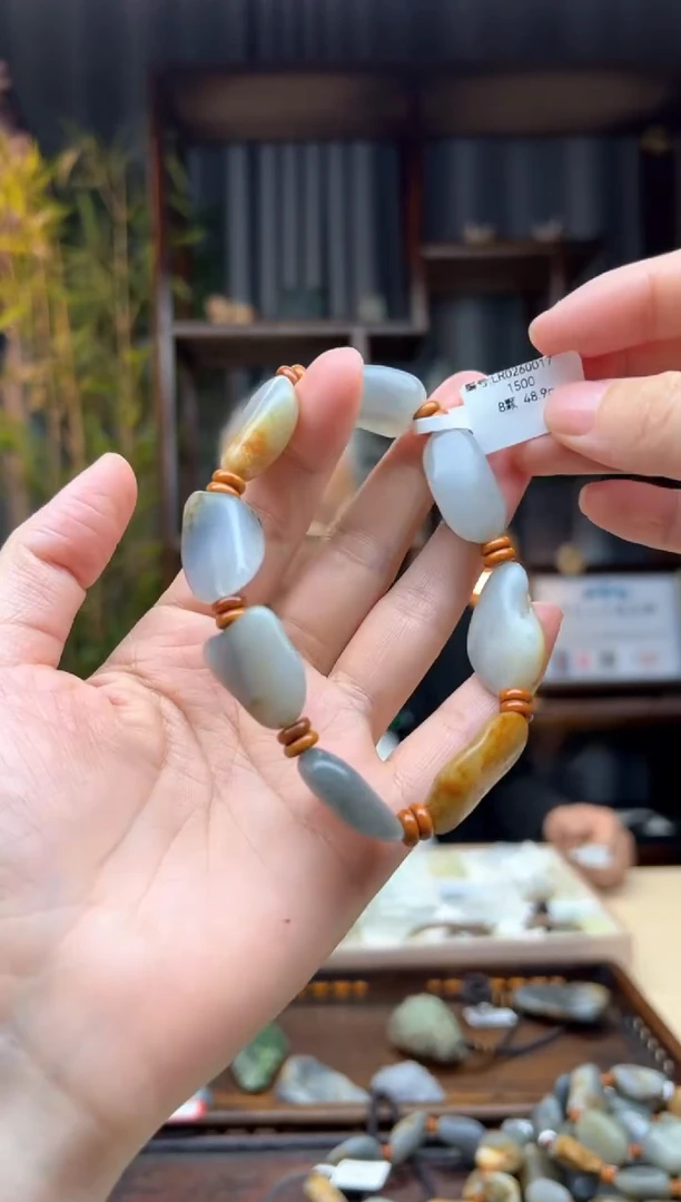 【闪购商品】和田玉颈饰未镶嵌手串 8颗