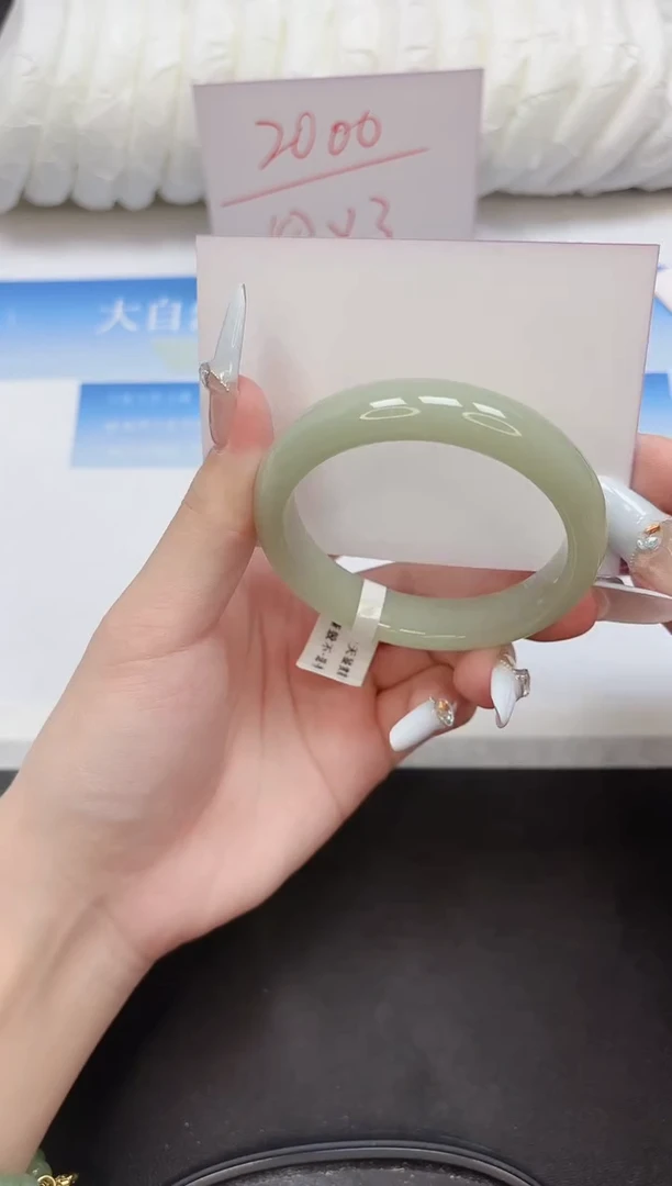 未镶嵌手镯石英质玉113-53.1