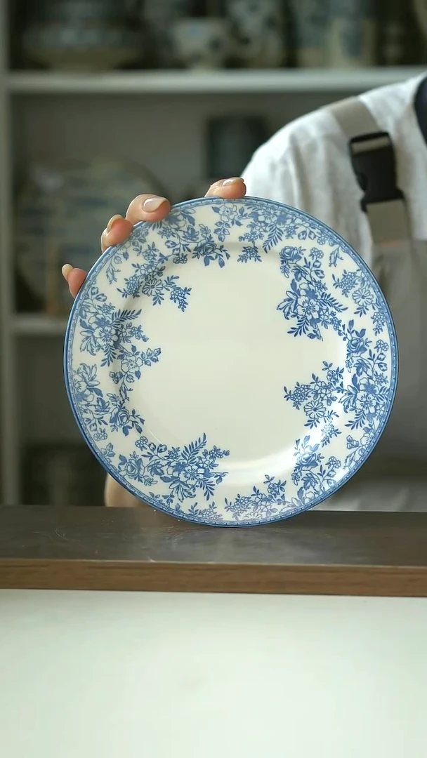 微瑕青花葡萄藤点心盘17.5cm@4-2@