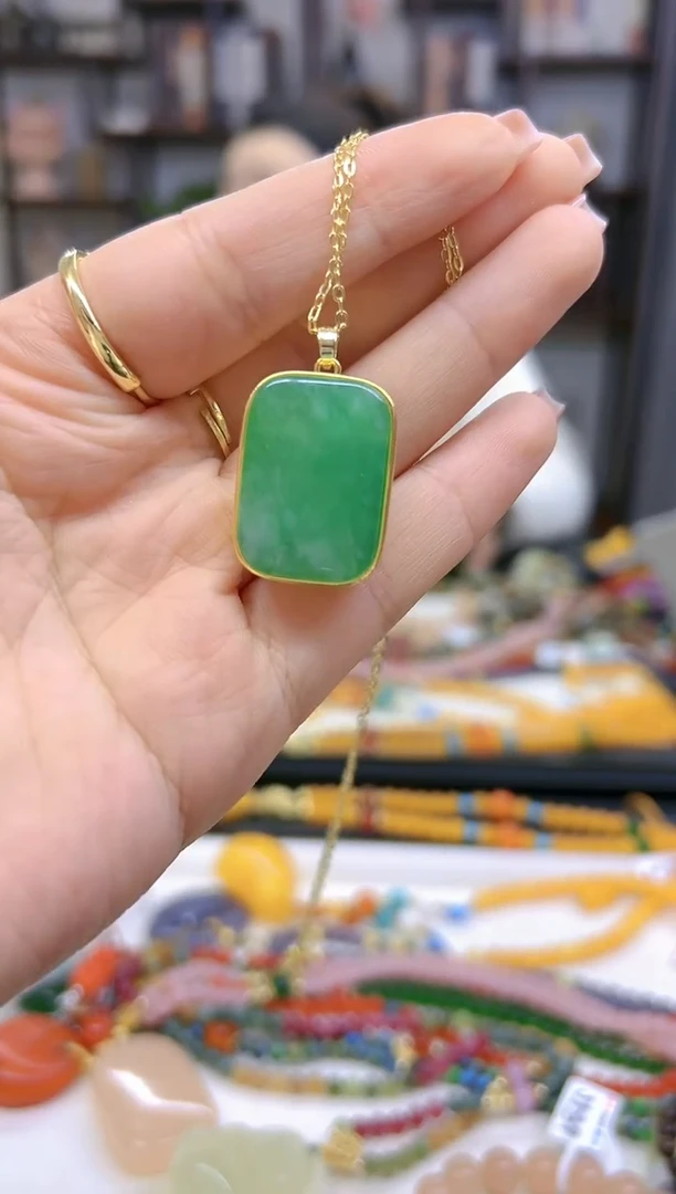 【闪购商品】翡翠吊坠(赠链)银S925镀金镶嵌D245