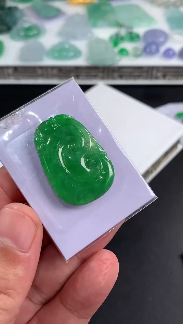 未镶嵌定制翡翠若*翡翠