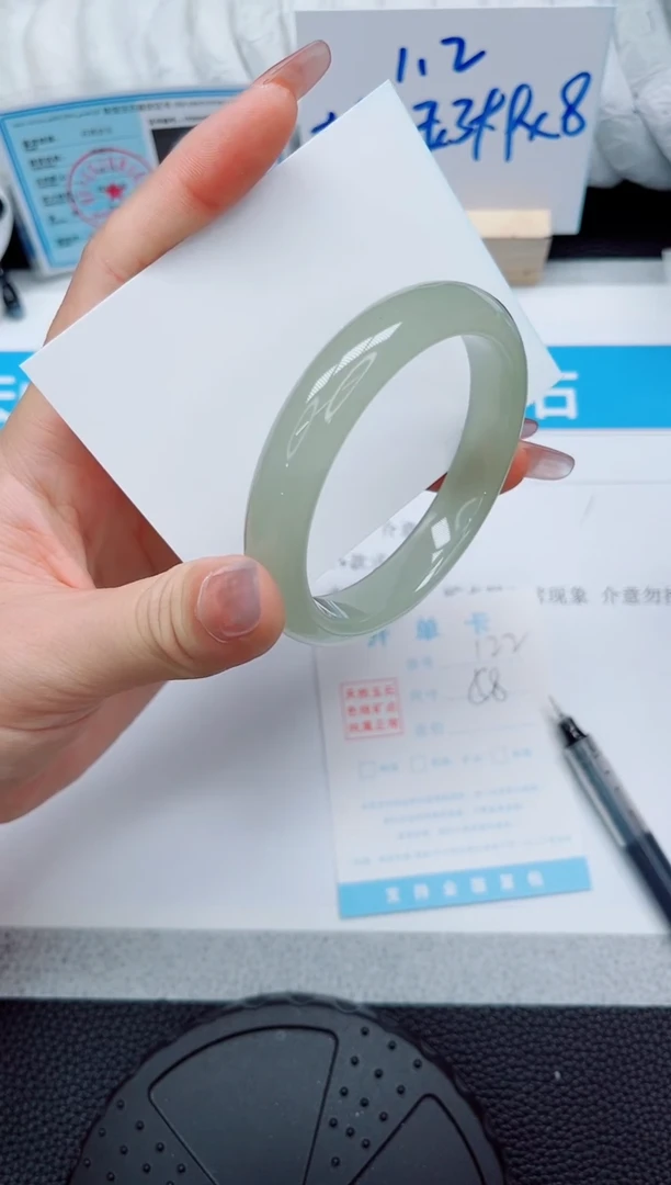 石英质玉手镯未镶嵌122-58