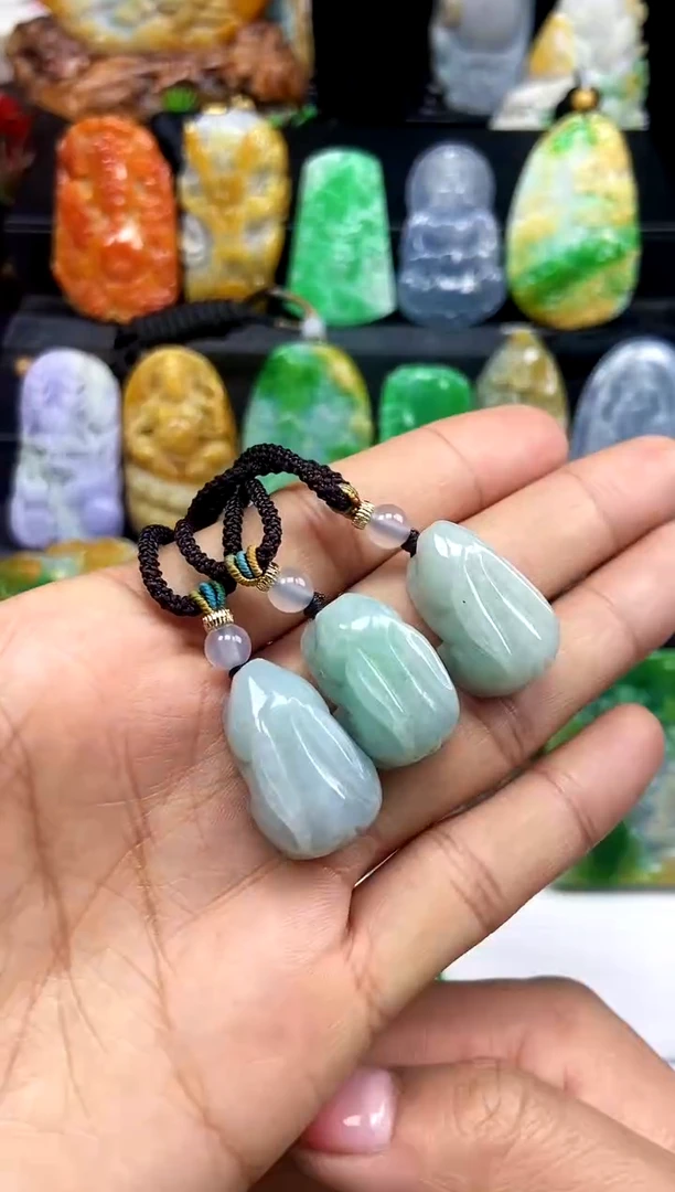 【闪购商品】翡翠颈饰未镶嵌翡翠A货