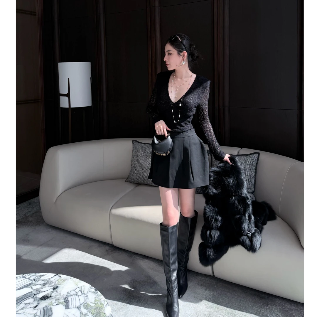 DOUWU【花苞女神】黑色净版腰字母裤裙KQ14368