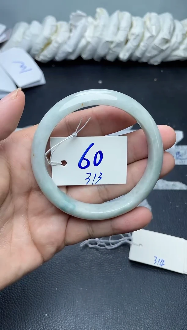 未镶嵌手镯翡翠313