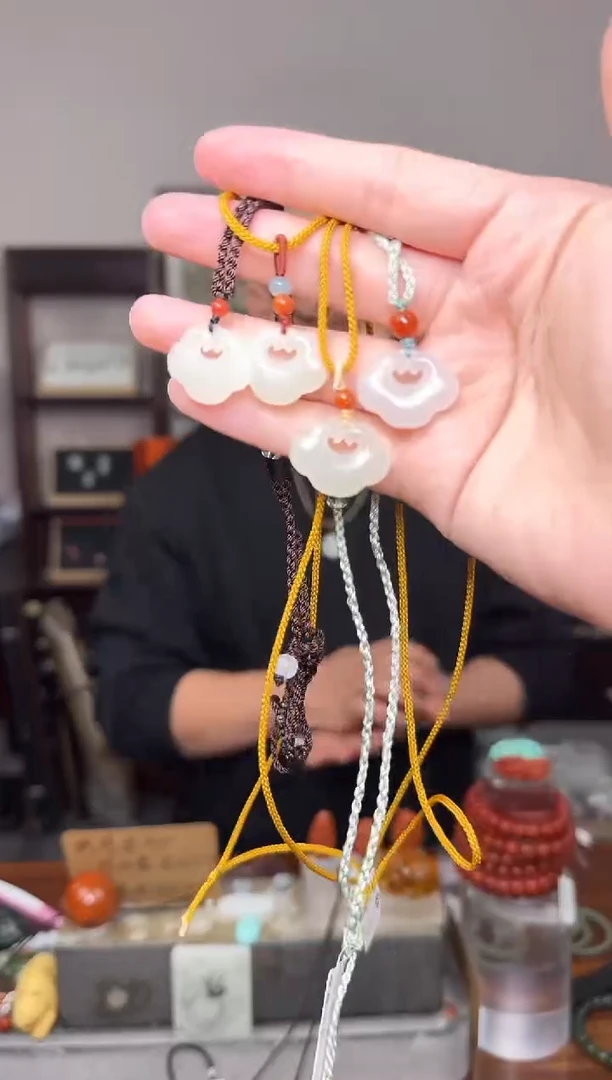 【闪购商品】和田玉挂件未镶嵌2375  多样性发其一